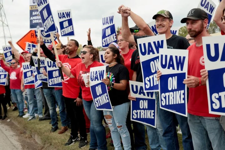 Ford workers to return to work as UAW turns to GM, Stellantis